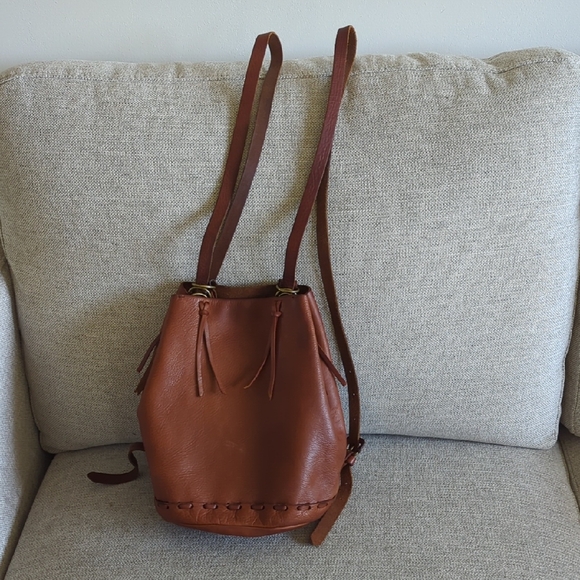 Madewell Handbags - Vintage Madewell Cognac Leather Drawstring Crossbody/Backpack Bucket Bag